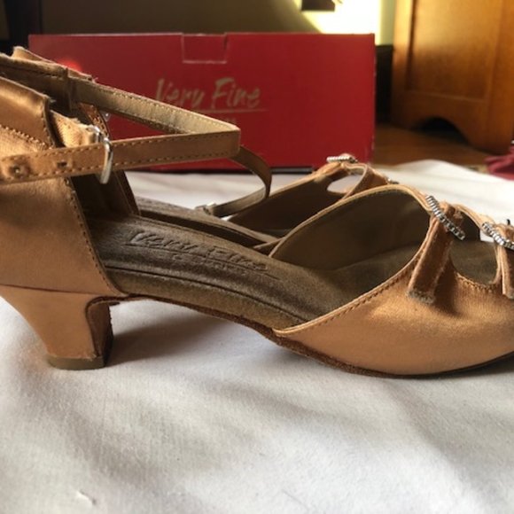 Gold satin ballroom salsa 1.2" heel vegan - Picture 8 of 8